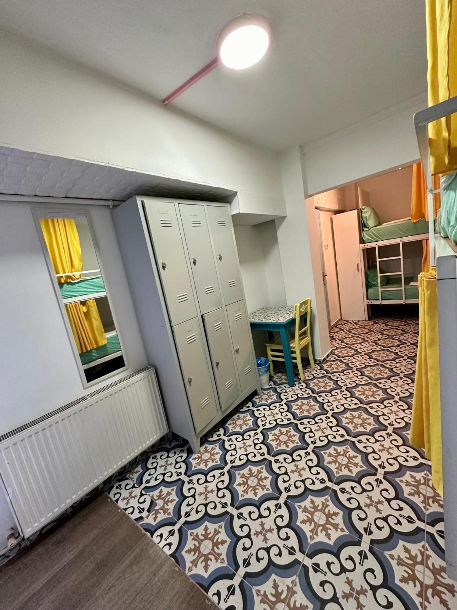 Rodin Hostel Istanboel Buitenkant foto
